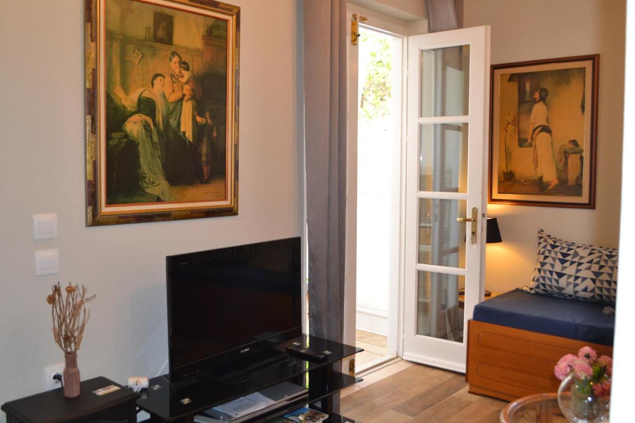 Apartment Perakis