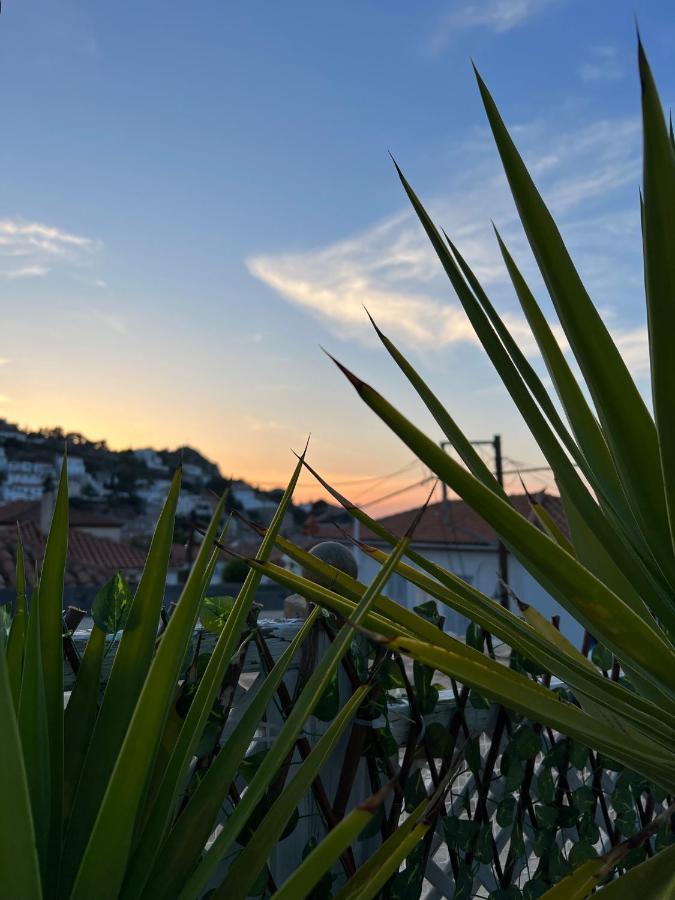 Perakis * Hydra (Saronic Islands)