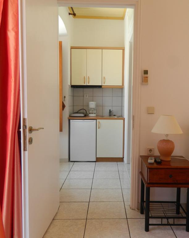 Perakis Apartment *
